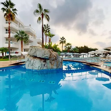 Tropic Garden מלון דירות 4*