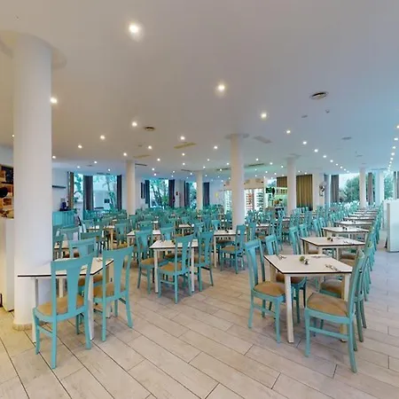 热带花园公寓式酒店 4*
