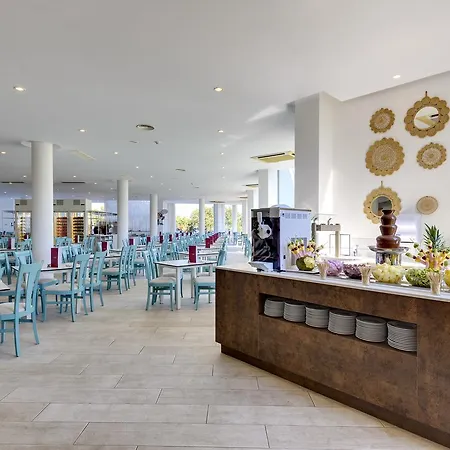 热带花园公寓式酒店 4*