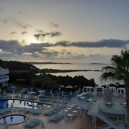 Aparthotel Tropic Garden Santa Eularia des Riu
